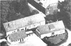 Volksschule_alt.jpg (61129 Byte)